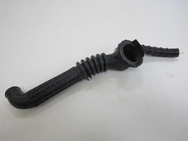 Патрубок 037654 402009900 AD3131