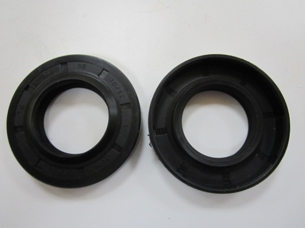 Сальник бака 30x52/65x7/10(2001011)(03AT81)