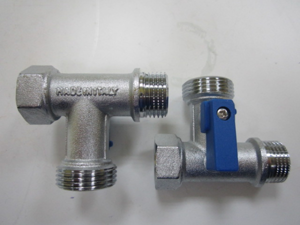 Кран шаровый проходной 1/2г-3/4ш-1/2ш Fornara 124D-E-R-BO